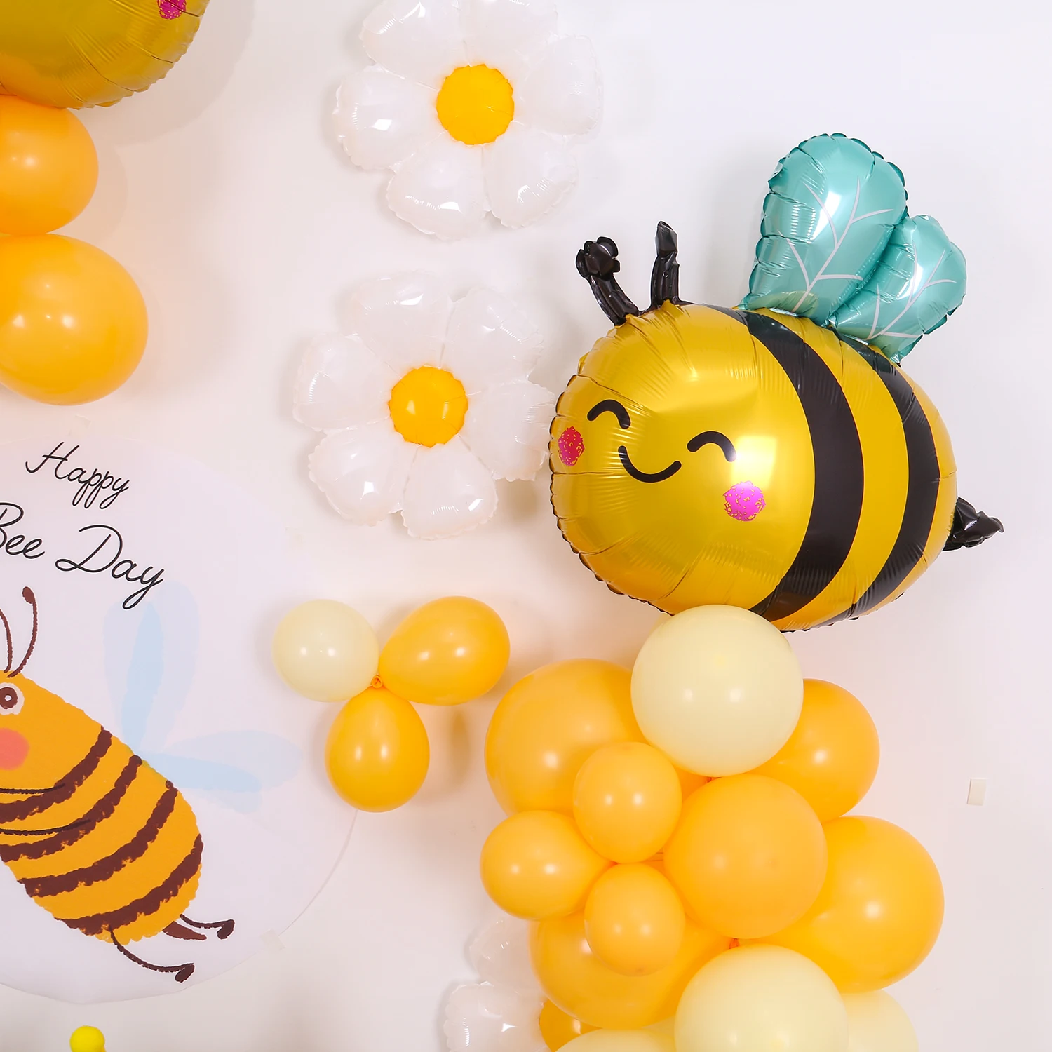 Bee Balloon Arch Set, Milk Yellow Big Bee Daisy Balloon, Sunflower Gender Revealing Birthday Party Decoration