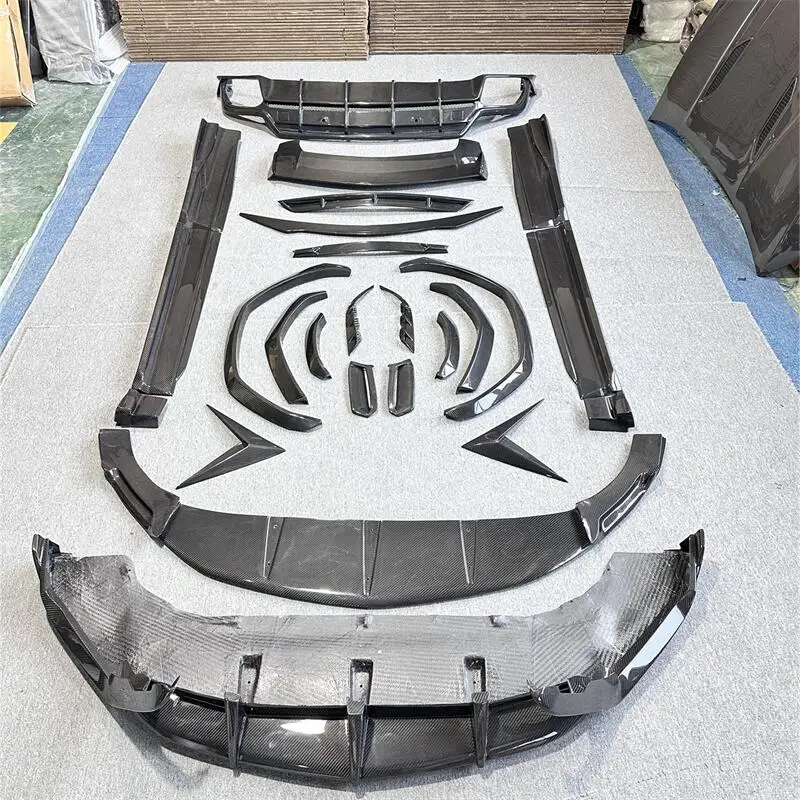 أجزاء جسم السيارة الكربون الجبهة حافة مصد السيارة الجانب تنورة رجل سوري نمط بوديكيت لامبورغيني URUS S طقم الجسم #4