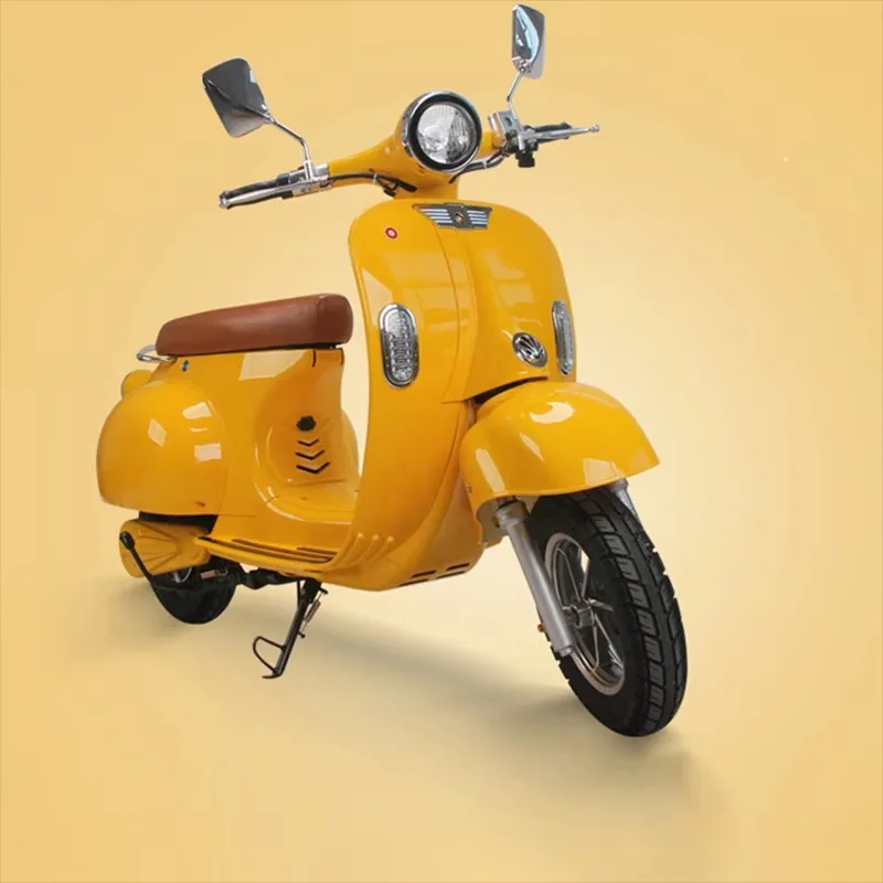 

2025 New Style Retro Roman Holiday 1500W 2000W Lithium Battery Electric Scooter For Adults Electric Motorcycle