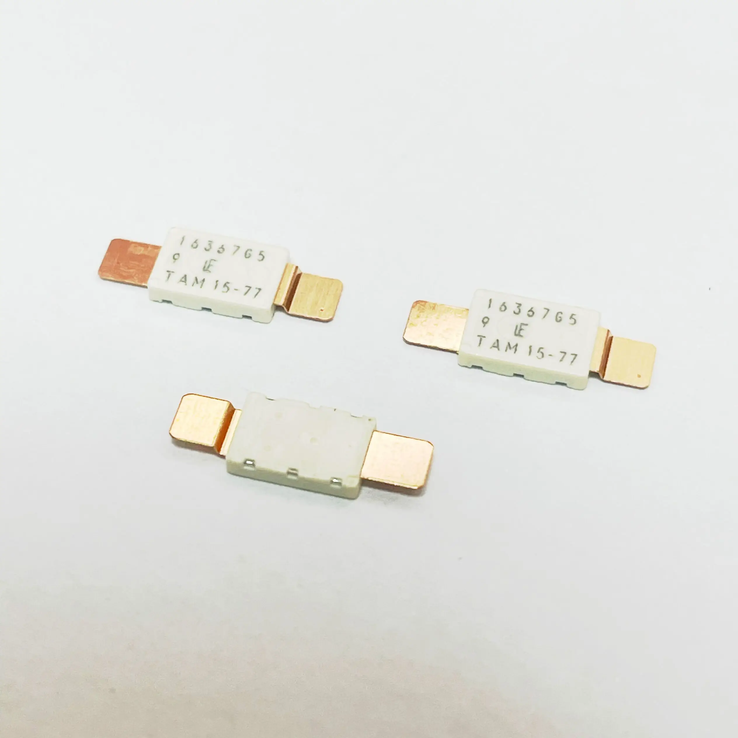 RF4399-000 TAM 15-77 9V Multiple rated activation temperatures (72°C, 77°C, 82°C, 85°C, 90°C) Reset fuse