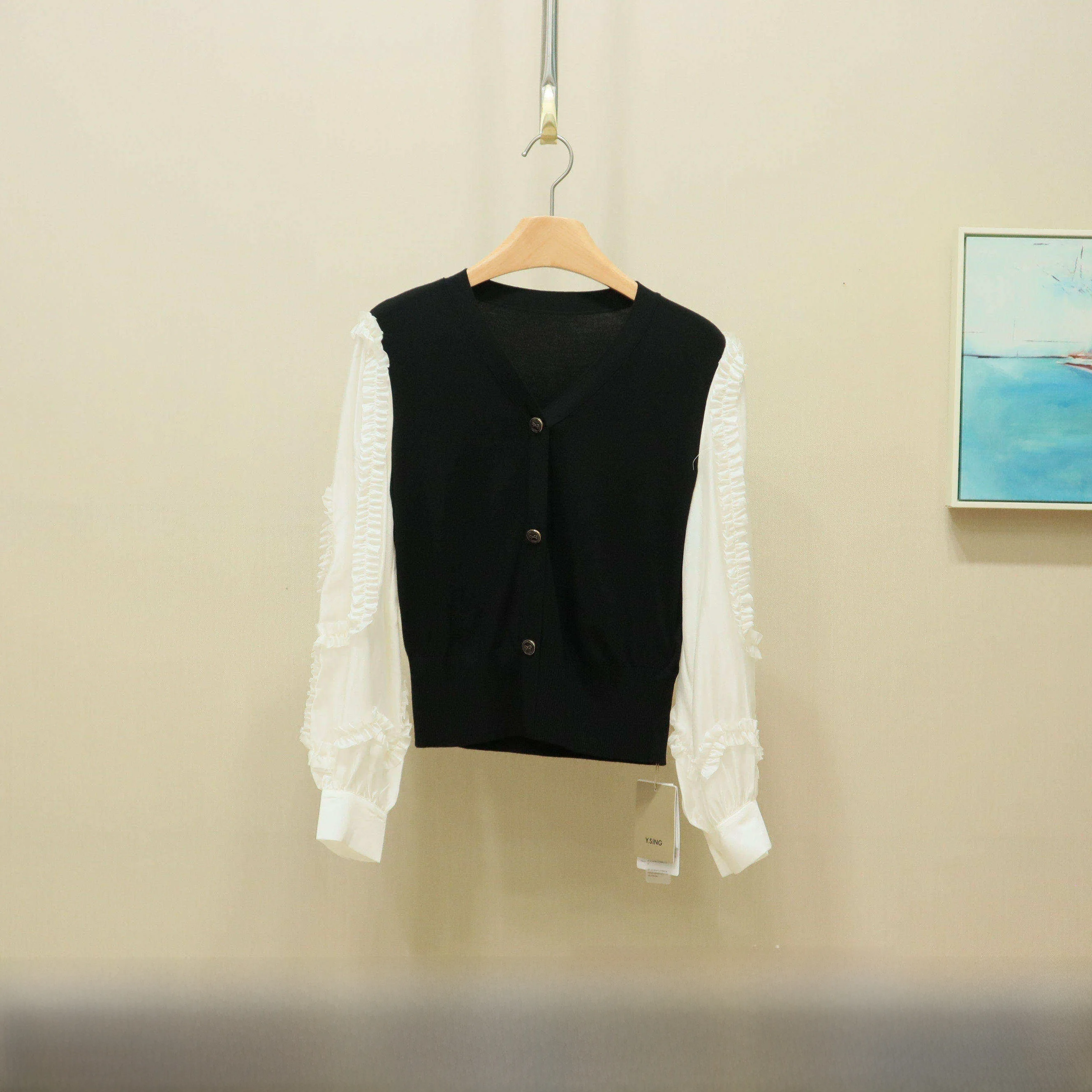 

Briti Sle Fake Two-Piece Top Spring New Arrival Ladies' Knitted Sweater V-Ne Long Sve Regular Fit Ele Commuter S...