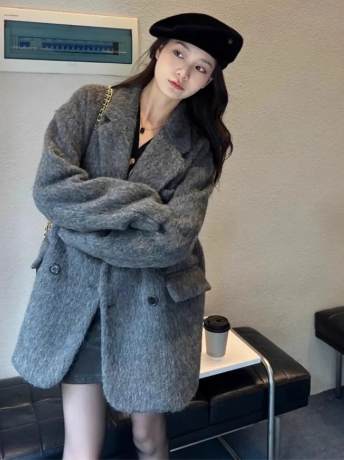 Notched Collar Wool Coat Women Solid Double Breasted Jackets Korean Loose Mid-length Winter Women Coat Warm 2025