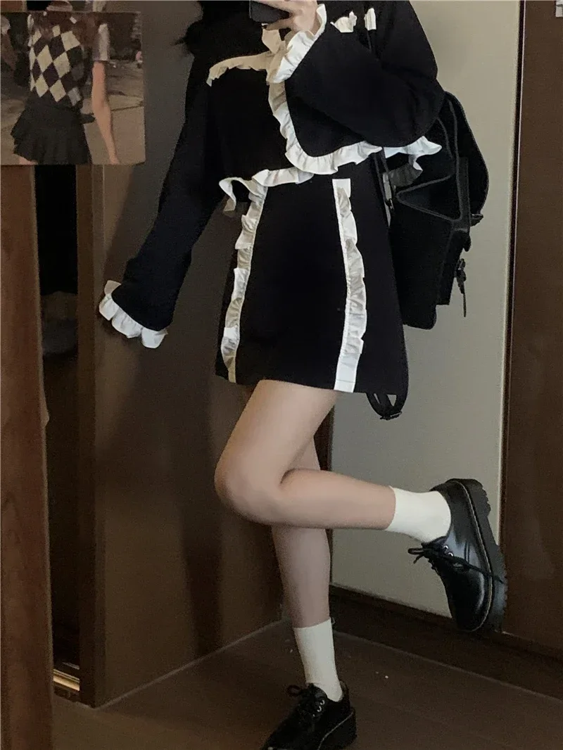 

2021 Autumn Korean Ruffled Black and White Contrast Blazer Female Short Suit Jacket + High-waist Mini Skirt Two-piece Cute