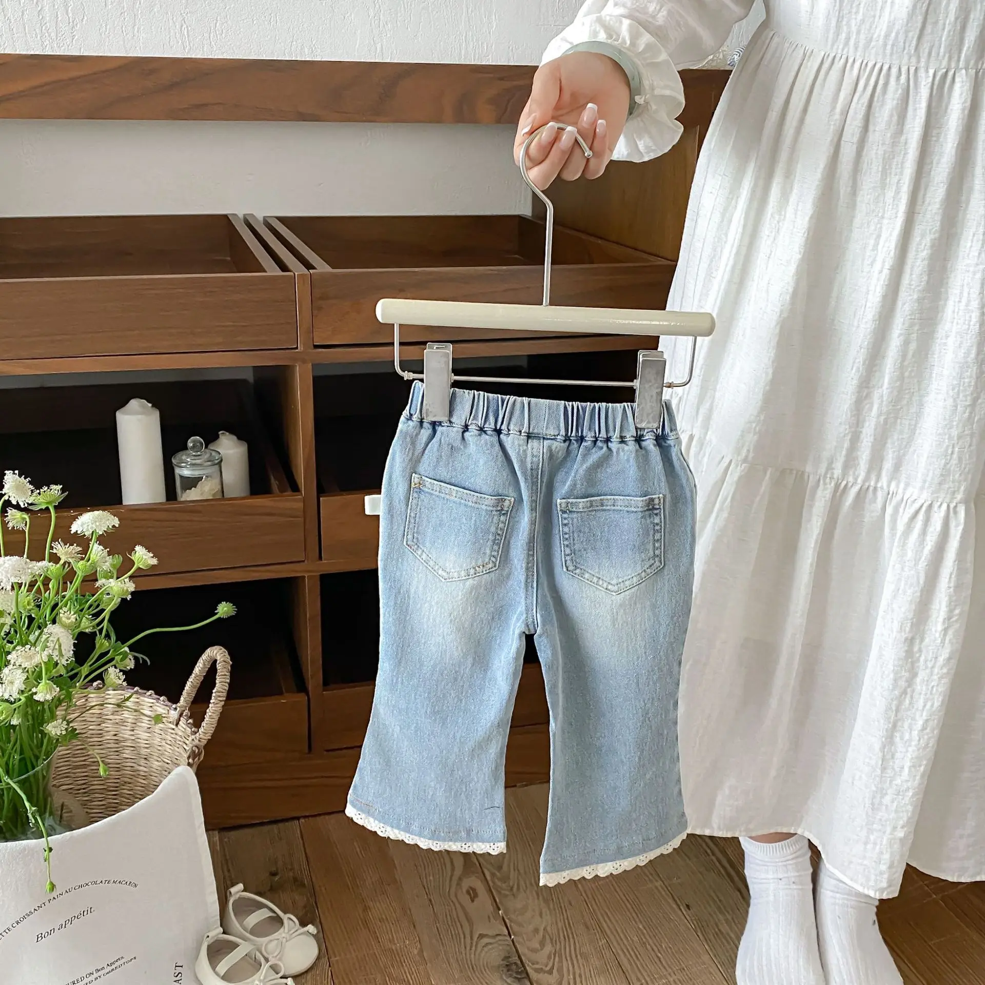2026 Autumn New Girls Embroidery Denim Flared Trousers Baby Girl Sweet Bow Lace Bootcut Jeans Infant Toddler Casual Pants