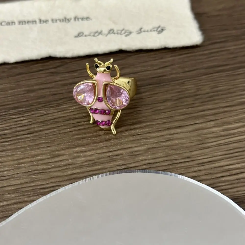 فاسق خمر النحل الدائري المينا تصميم Y2K نمط حجر الراين النحل الدائري لطيف تصميم اليدوية الملونة النحل الدائري أسلوب فاسق