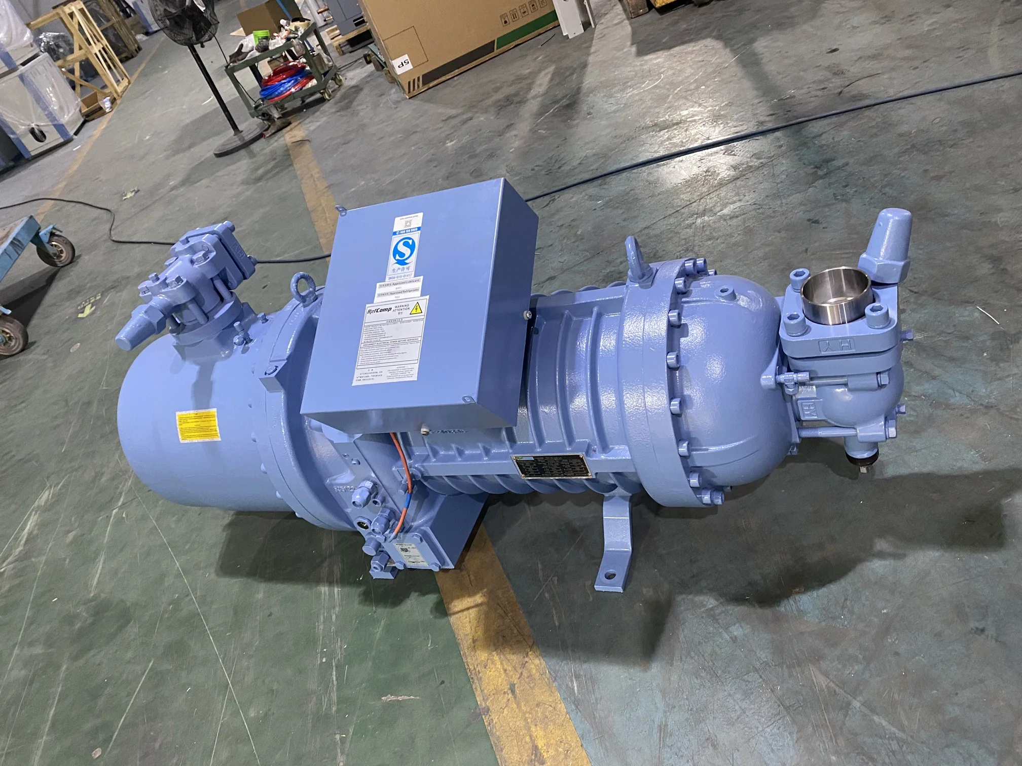 رائجة البيع من سلسلة SRC ضاغط لولبي مدمج شبه محكم موديل SRC-S-255-L4 IP54 75KW 400V R404A