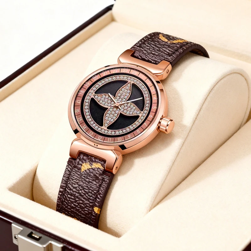 A Women's Rose-Brown Vintage Luxury-Style Four-Leaf Clover PU Leather Quartz Watch