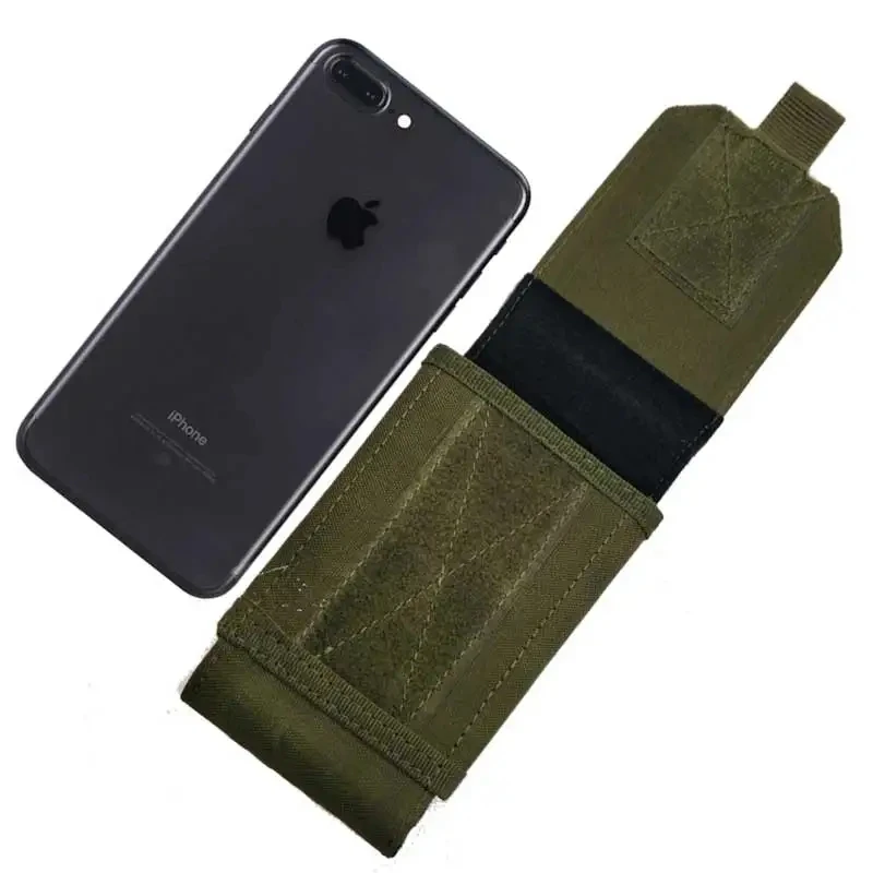 Tas pinggang gaya ransel ponsel universal dengan sabuk nilon taktis militer. Perlengkapan luar ruangan. Penggemar perlengkapan militer. Kamuflase