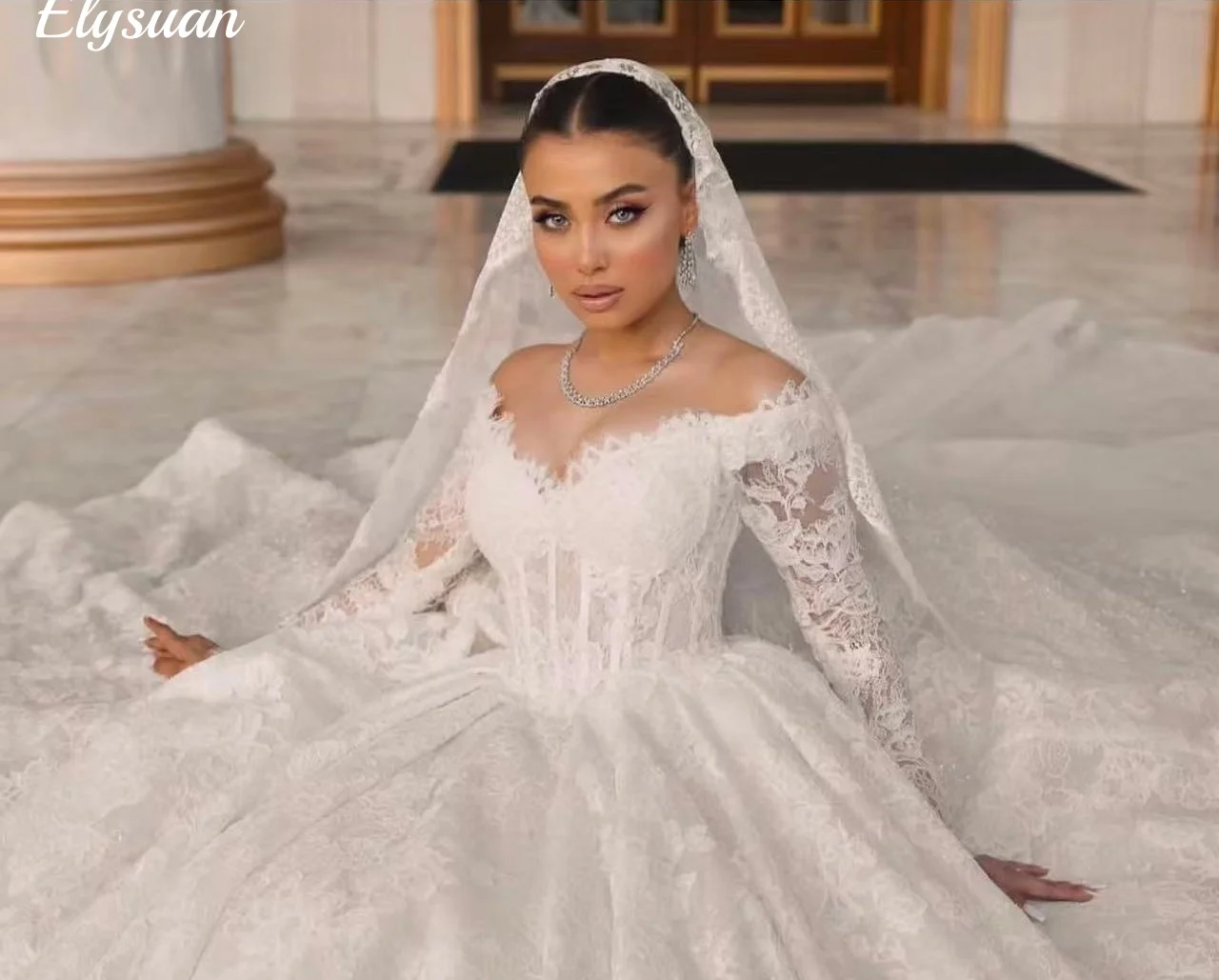 Maßgeschneiderte, anmutige, romantische, lange Ärmel, Spitze, A-Linie, Brautkleider, rückenfrei, Hofschleppe, Braut, Vestidos de Novia