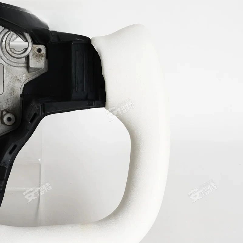 Suitable for   Model 3 2016-2022 steering wheel modification to a full-leather heated new energy vehicle steering wheel