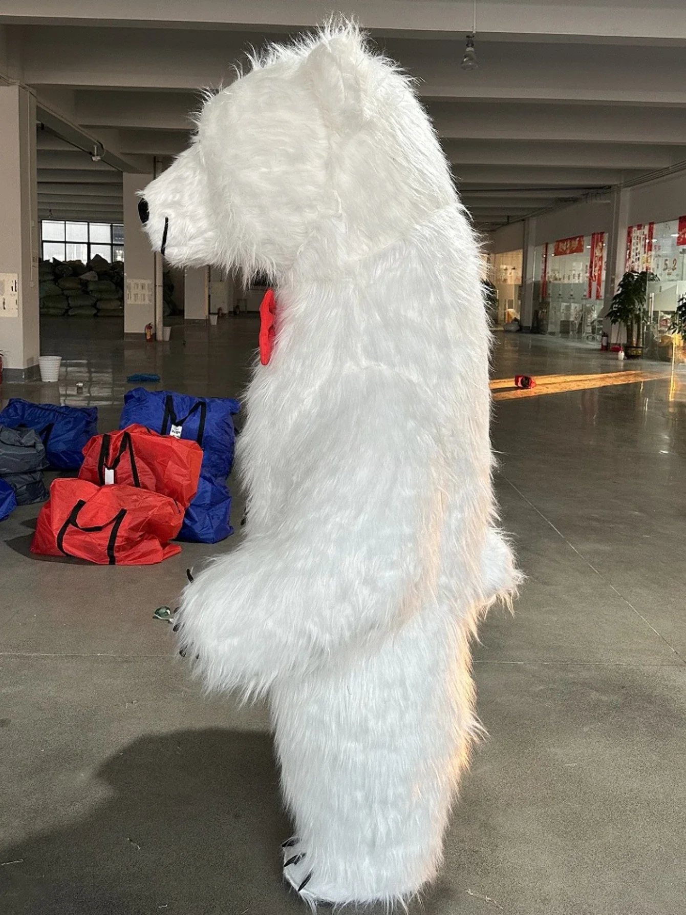 Giant Inflatable White Polar Bear Mascot Costume Smiling Face Furry Cosplay Suit for Parties Halloween Christmas Fancy Dress view 4