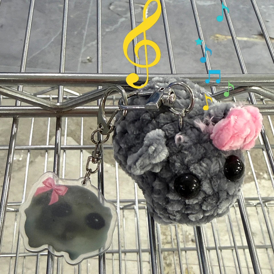 Yupsk حزين الهامستر ميمي الصوت الموسيقى ألعاب من نسيج مخملي حلقات المفاتيح Kawaii حقيبة زينة حزين الهامستر المفاتيح هدية للرجال النساء