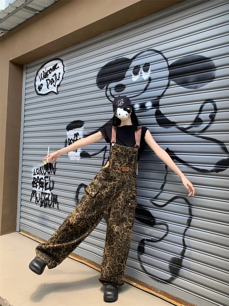 

2024 Autumn American pants for women, loose straight leg leopard print overalls, street multi pocket versatile wide leg pants