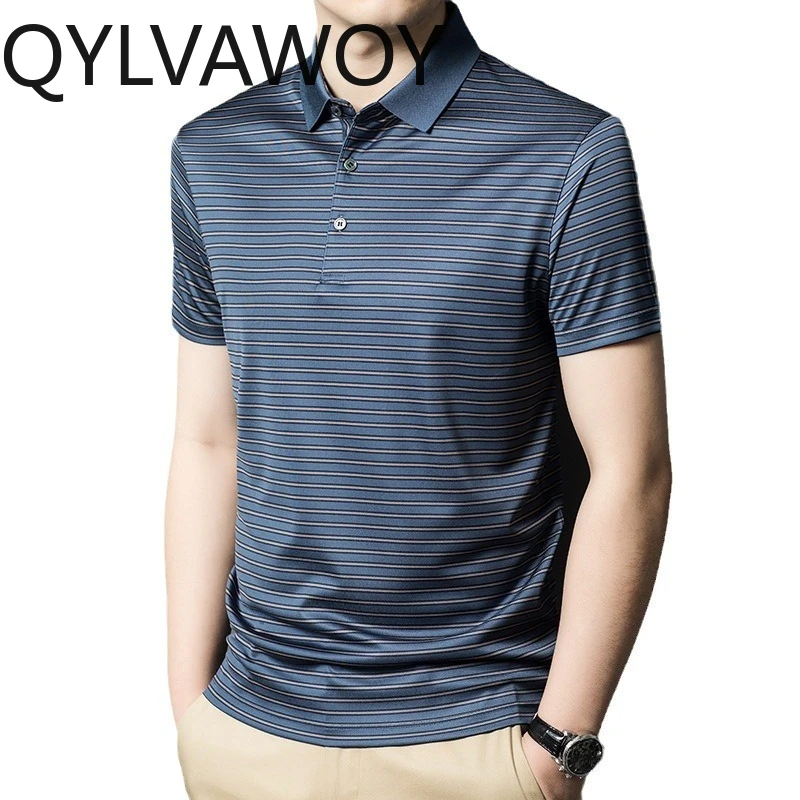 

Мужские поло QYLVAWOY 2025: Новая летняя футболка для мужчин, полосатая, с коротким рукавом, с отложным воротником, из тутового шелка, повседневная