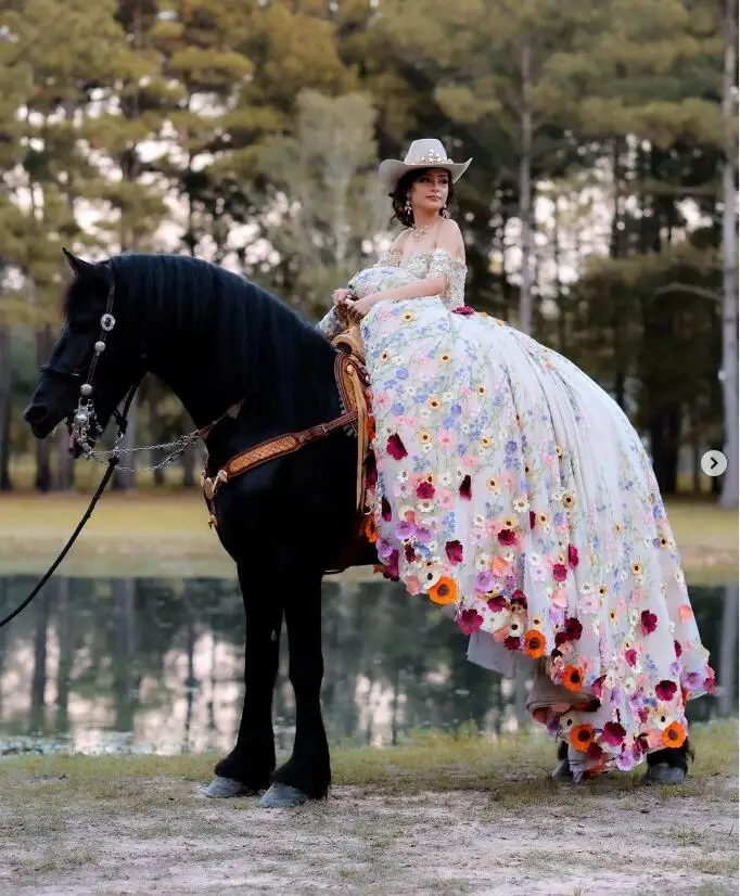 فستان بشراشيب مزين بالزهور مكشوف الكتفين ، فساتين Quinceanera الفاخرة ، مكشوف الكتفين ، الأميرة ، شارو ، الملكة ، 15 ، * * *