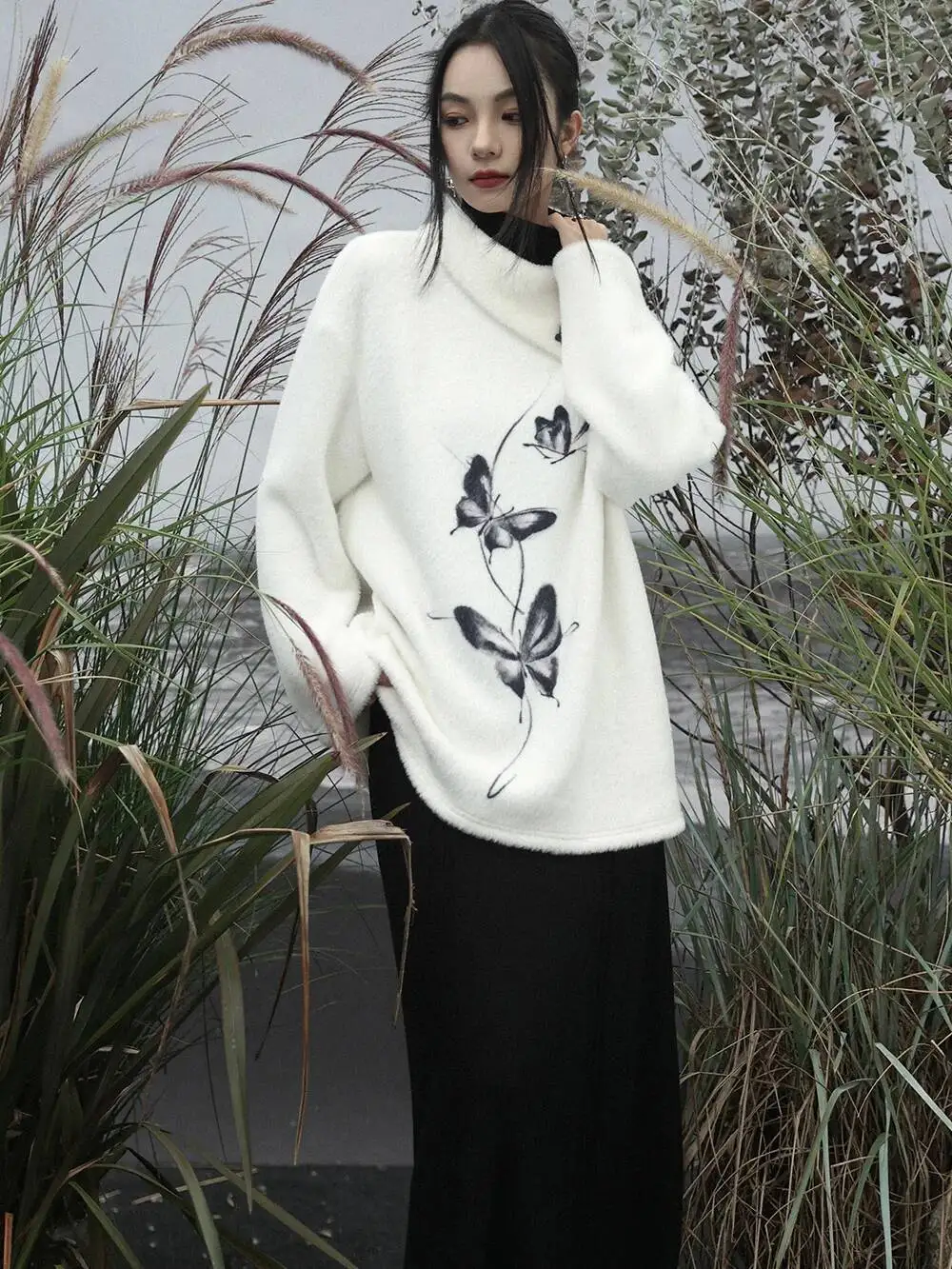 UMI MAO Sweet Cool Butterfly Printed Sweater Top Winter New Girl Style Imitation Mink Fleece Versatile Tops For Women Femme