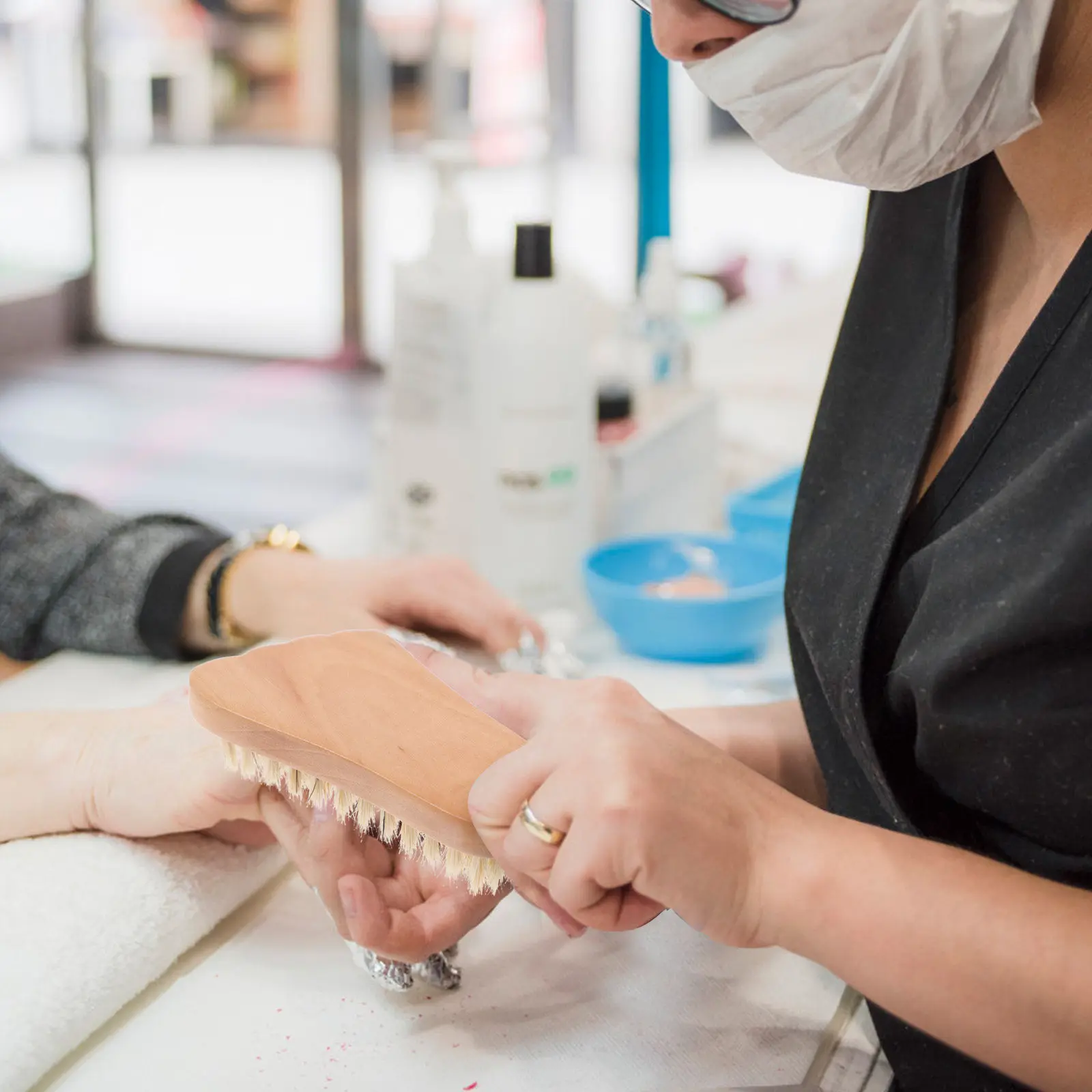 

1Pcs Natural Wood Nail Brush with Sturdy Bristles for Nail Art Pedicure Manicure Cleaning Dust Removal Portable Travel Essential