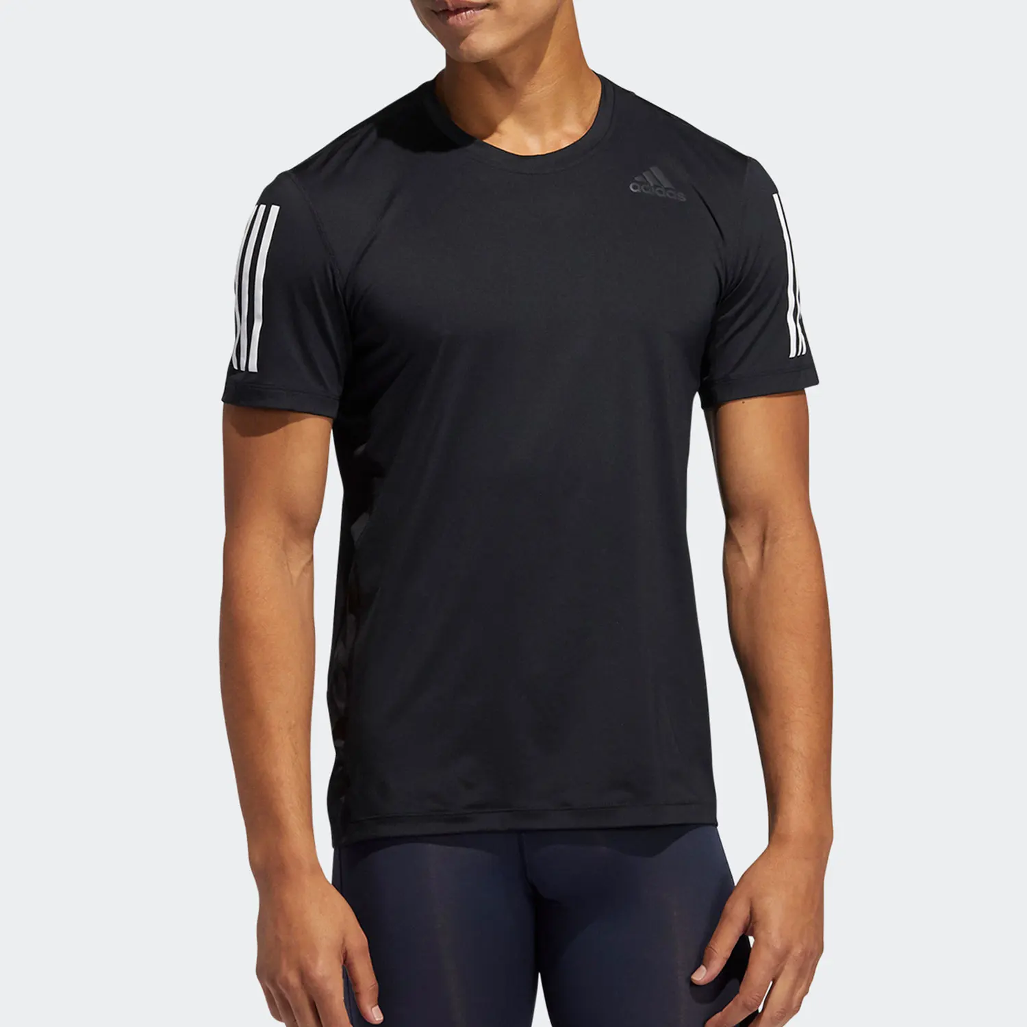 

Оригинальная мужская черная спортивная футболка Adidas с круглым вырезом и короткими рукавами для тренировок GL0460