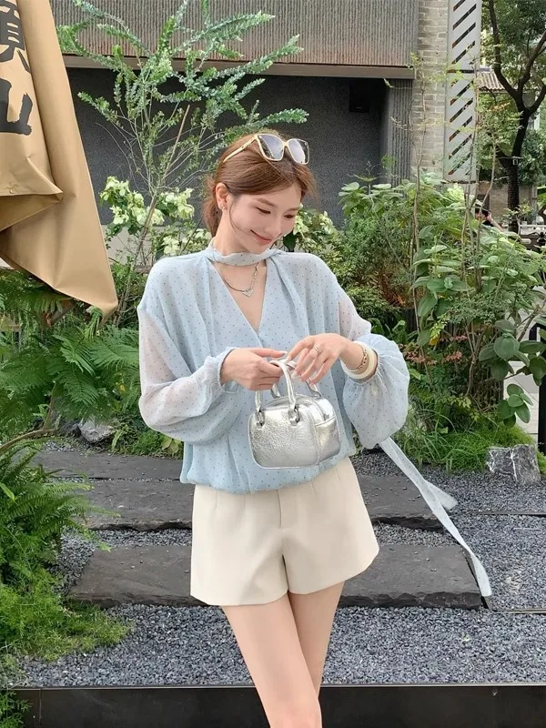 

Korean Sle Gentle Luxury Long Sve Women's irt Summer 2025 Polka Dot Design Faionable Classy V-ne Polyester Fiber