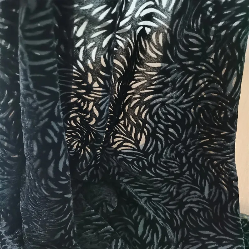 1meter Floral Hollow Velour Fabric Plain Brocade Burnt-out Velvet Fabric Burnt Flower Women Clothing Fabric for Sewing