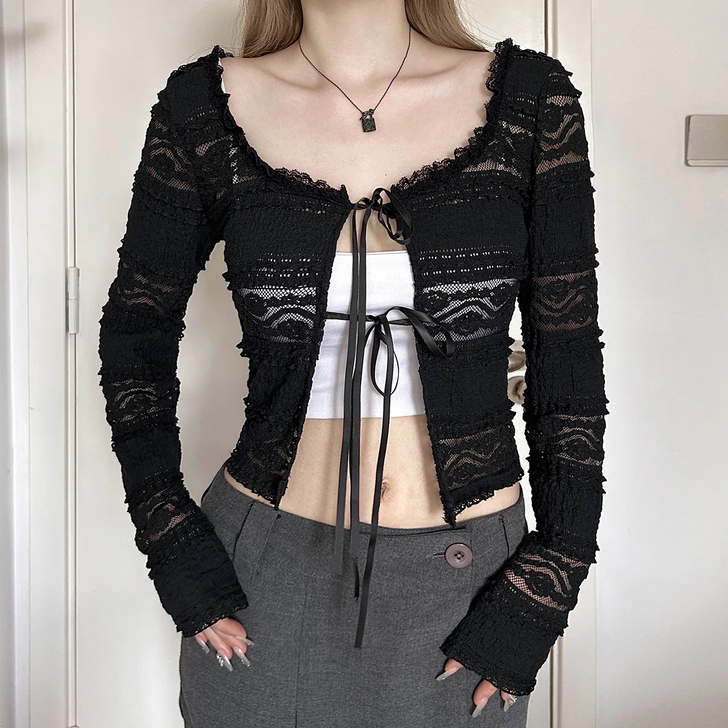 

Autumn Lightweight See Through Lace Shirt 2025 Spicy Girl Tie Up Cardigan Top Fashionable Exposed Navel New T-shirt for Women