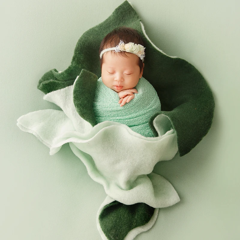 Pasgeboren Fotografie Kleurrijke Wollen Vilt Omwikkeld Baby Poseren Bloemblaadjes Verpakt Rekwisieten Studio Fotoschieten Mand Vulmiddel Accessoires