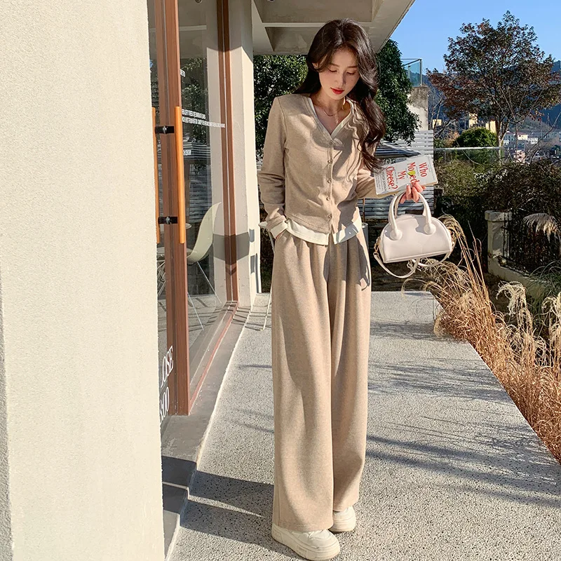 

Женский новый осенний повседневный красивый и стильный комплект из двух предметов с v-образным вырезом, однобортный + вязаный кардиган + широкие брюки