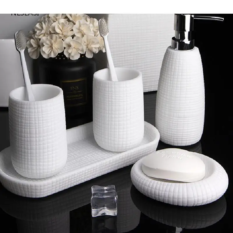 

European Simplicity Resin Bathroom Accessories Set Soap Dish Dispenser Gargle Cup Tray Home Decor Hotel Supplies Ornament