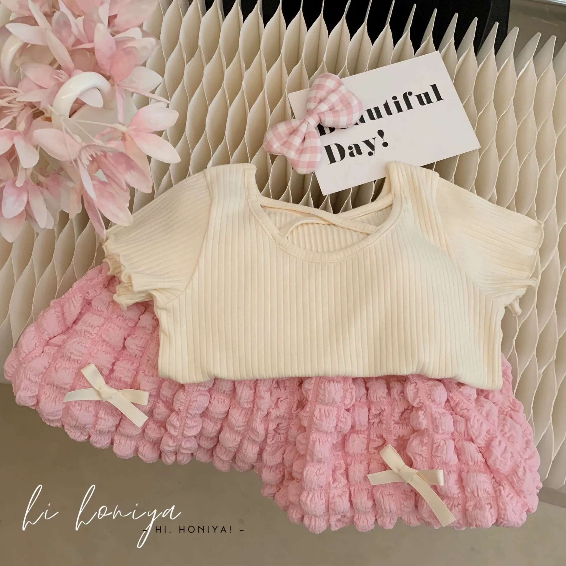 

Baby Girls Korean Style Summer Beach Casual Two Piece Short Sleeve Top +Bowknot Bud Shorts Set For 1st Birthday Party Dress Up