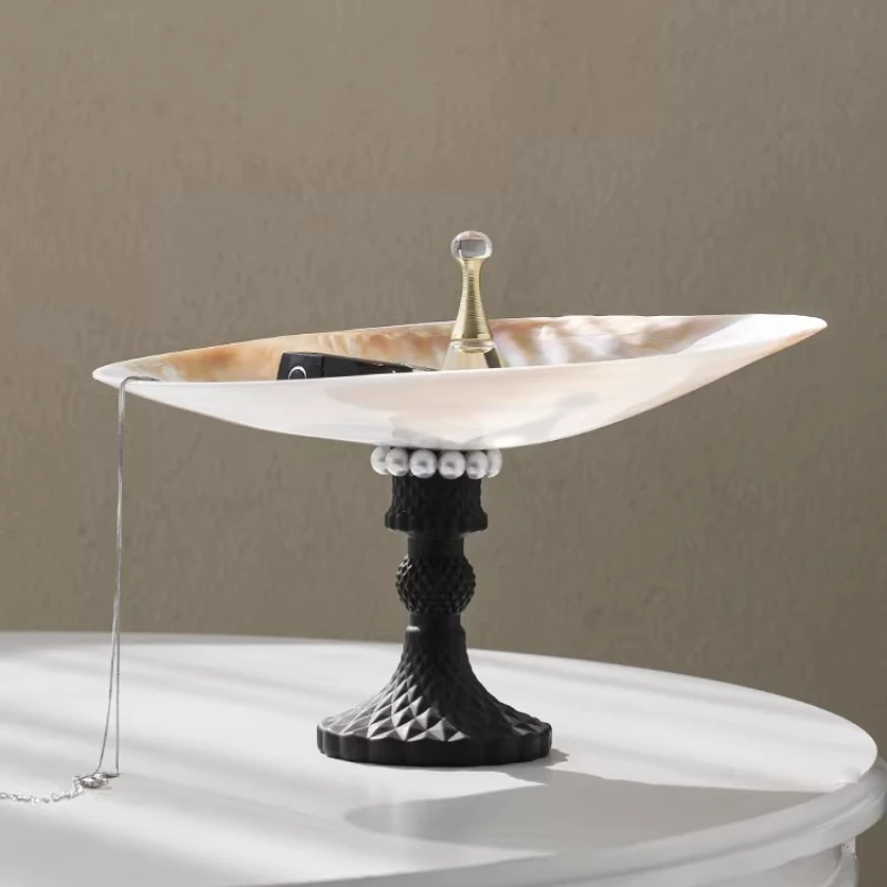 Creative handmade pearl clam, decorative fruit plate, high-end French dining table storage tray, birthday gift