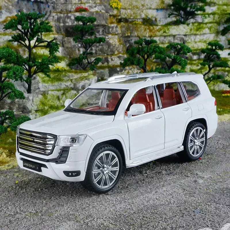 

1:24 Land Cruiser LC300 SUV Simulation Alloy Diecast Metal Model Car Sound Light Toy Collection Kids Gifts