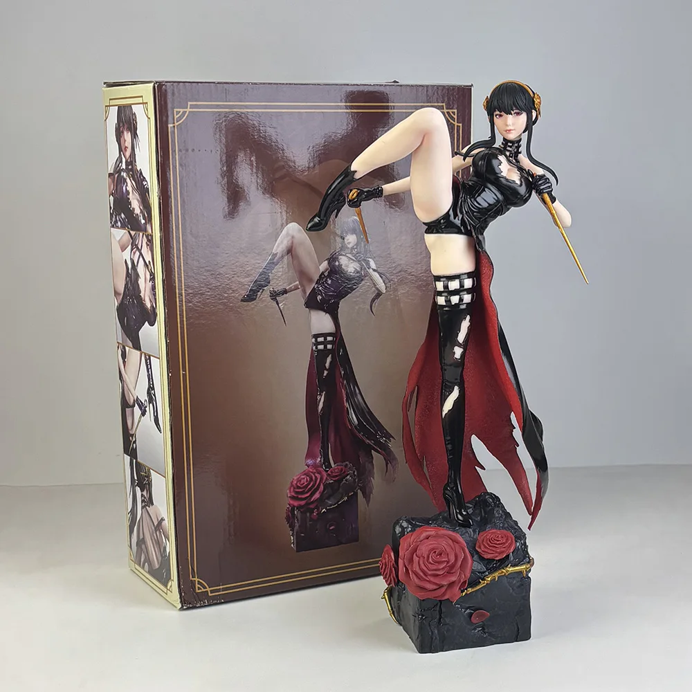 

32cm Spy Family Yor Forger Battle PVC Anime Action Figure Toy Collection Model Gift