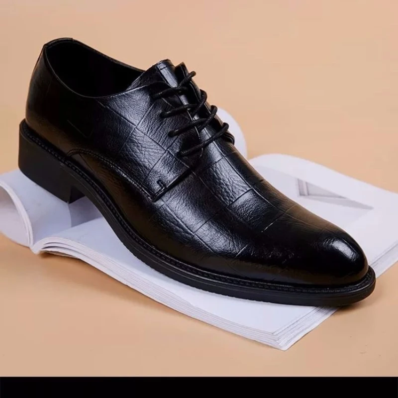 Men Wedding Leather Business Men\'s Dress Pointed Casual Youth British Style Inner Heightening Spring 2022 New Arrivals Shoes