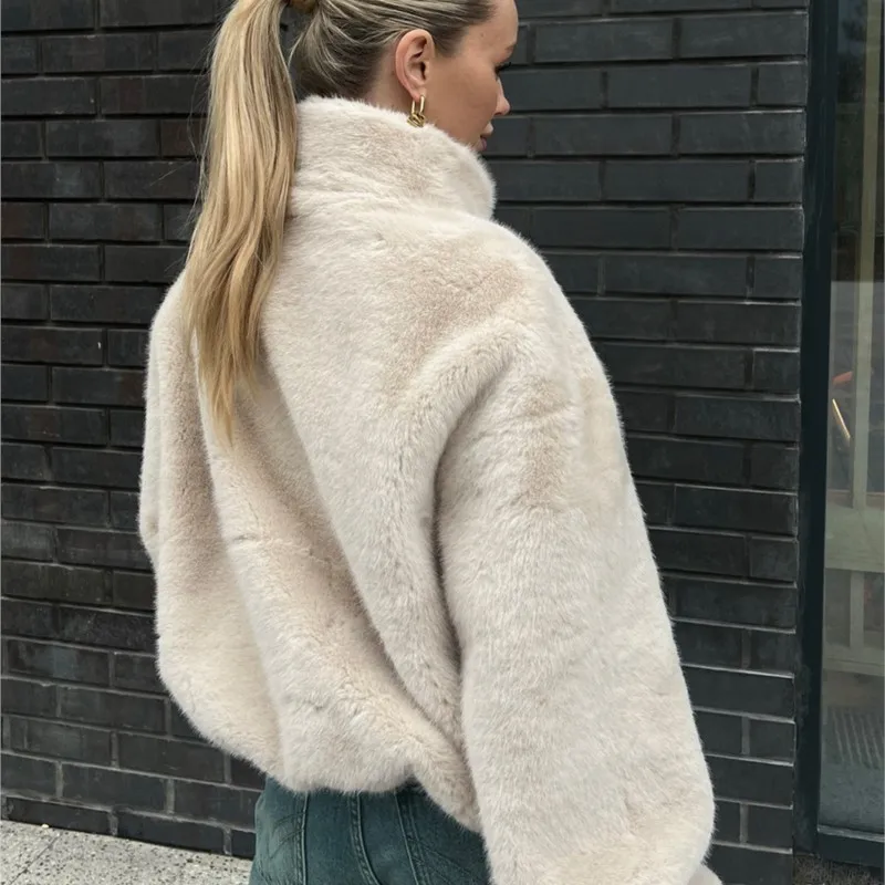 2025 New Women's Faux Fur Jacket Zipper Warm Plush Coat Oversized Soft Fluffy Stand Up Collar Autumn Winter Casual Jacket