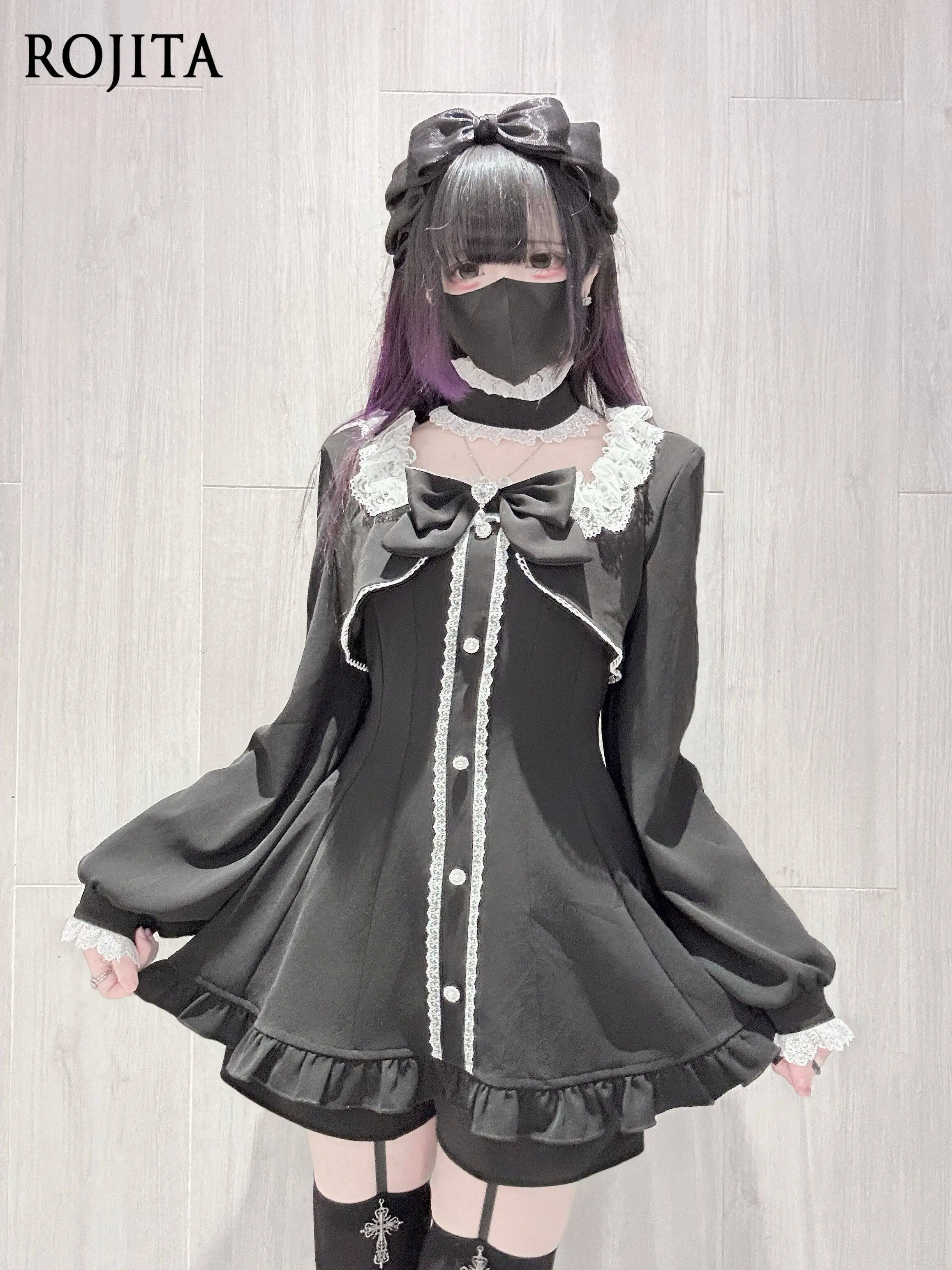 

Готический комплект в стиле Лолита: платье-костюм горничной с длинными рукавами, японский стиль, с бантом и кружевом, черный, милый комплект из 2 предметов (топ и шорты) для женщин