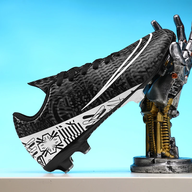 

New Men Professional Soccer Shoes Women Ultralight Cleats Futsal Unisex Hot Sale Football Boots High-quality TF/FG Sneakers