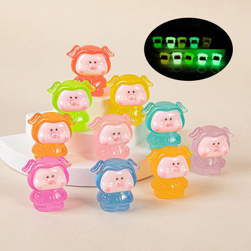 1Pc Cartoon Luminous Piggy Figurine Car Ornament Dollhouse Miniature Resin Crafts Ornaments Micro Landscape Decoration Toy