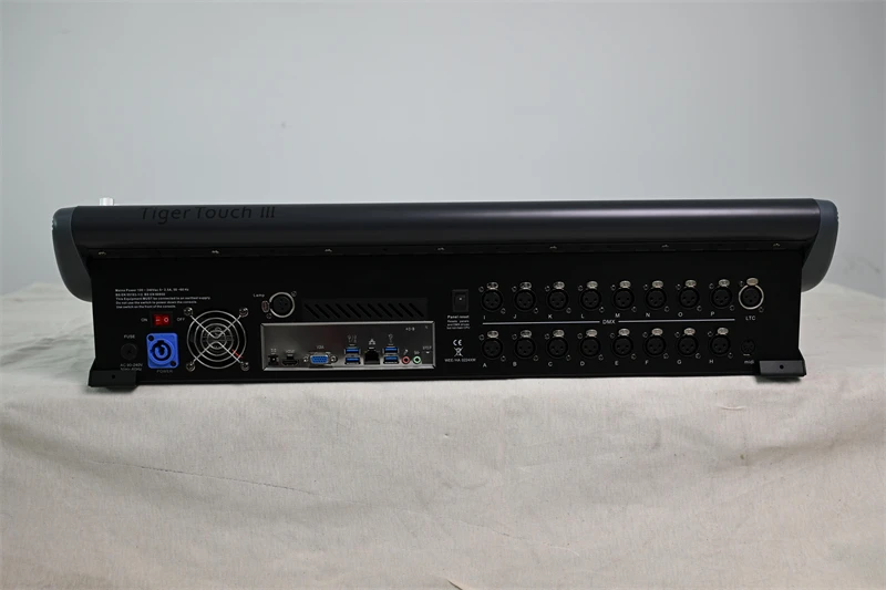 1 pezzo Tiger Touch III Console Stage Light Console Dmx Tiger Touch 3 per Party Night Club