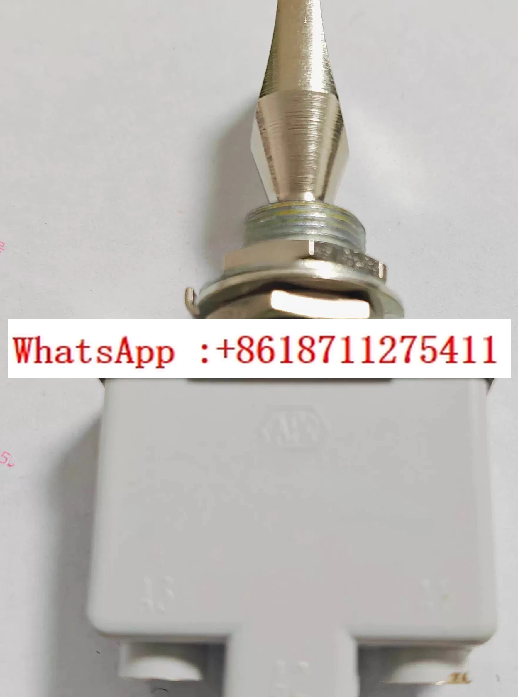 

3537-003N000 Screw Terminal, Flat Shank Twist Switch