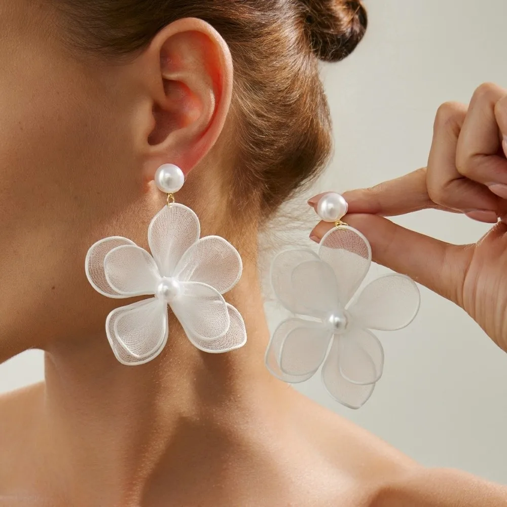 Fashion Sweet Mesh Flower Dangle Earrings Elegant Women Ear Jewelry Beach Earrings Pearl Petals Stud Earrings Gifts