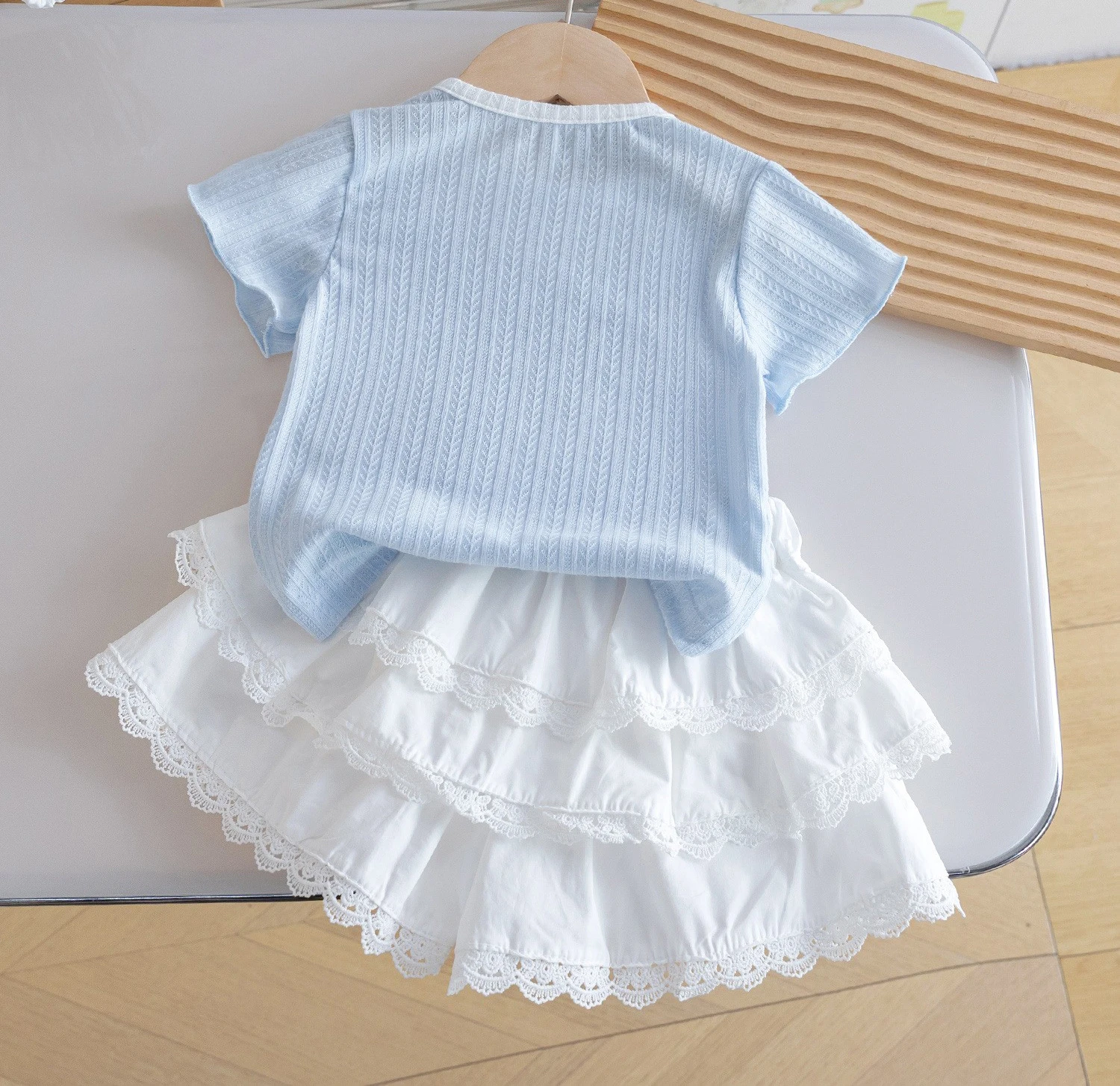 

Korean-style summer set for girls cute and fresh butterfly bow top with lace cake skirt stylish two-piece outfit