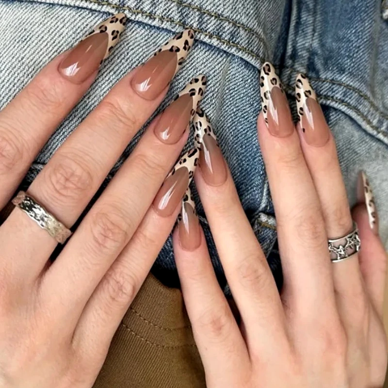 

Leopard Print Long Pointed Fake Nail Art French Polka Dot Almond False Nail Charms Stiletto Press on Nails Accessories Manicure