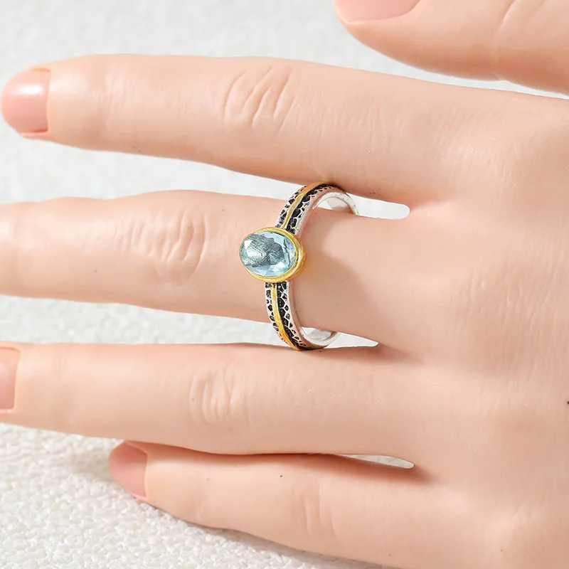 Vintage Style Two Tone Inlay Synthetic Zircon Ring Women's Hammered Texture Metal Ring Daily Fashion Commute Vacation Accessory