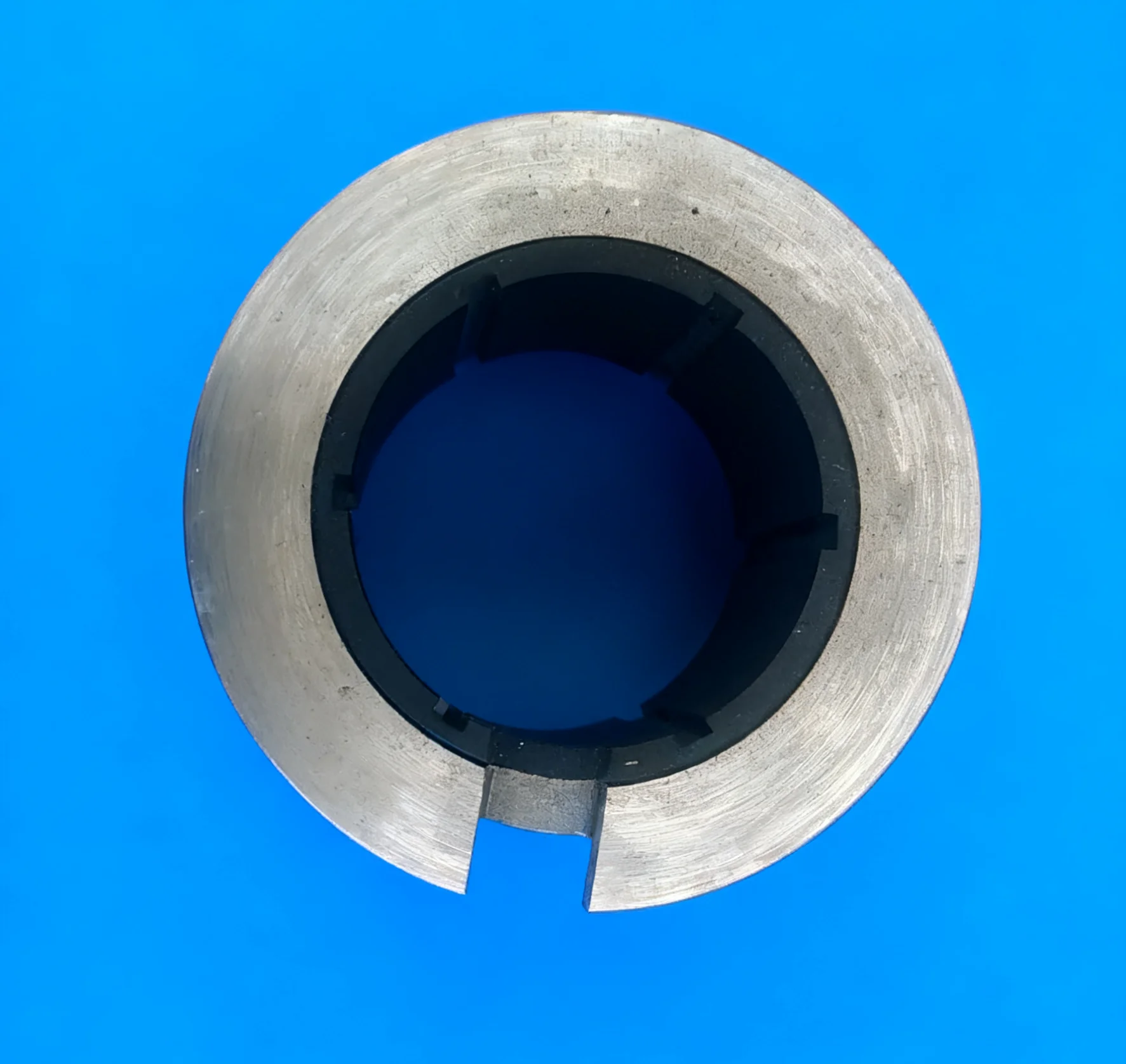 

Замена традиционной комбинации металлических втулок вала со смазким маслом. Композитная втулка вала.