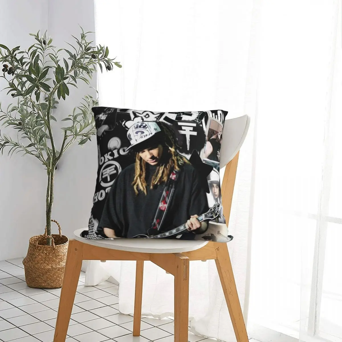 Tokio Hotel Tom Kaulitz Music Band Square Pillowcase Pillow Cover Cushion Zip Decorative Comfort Throw Pillow for Home Car