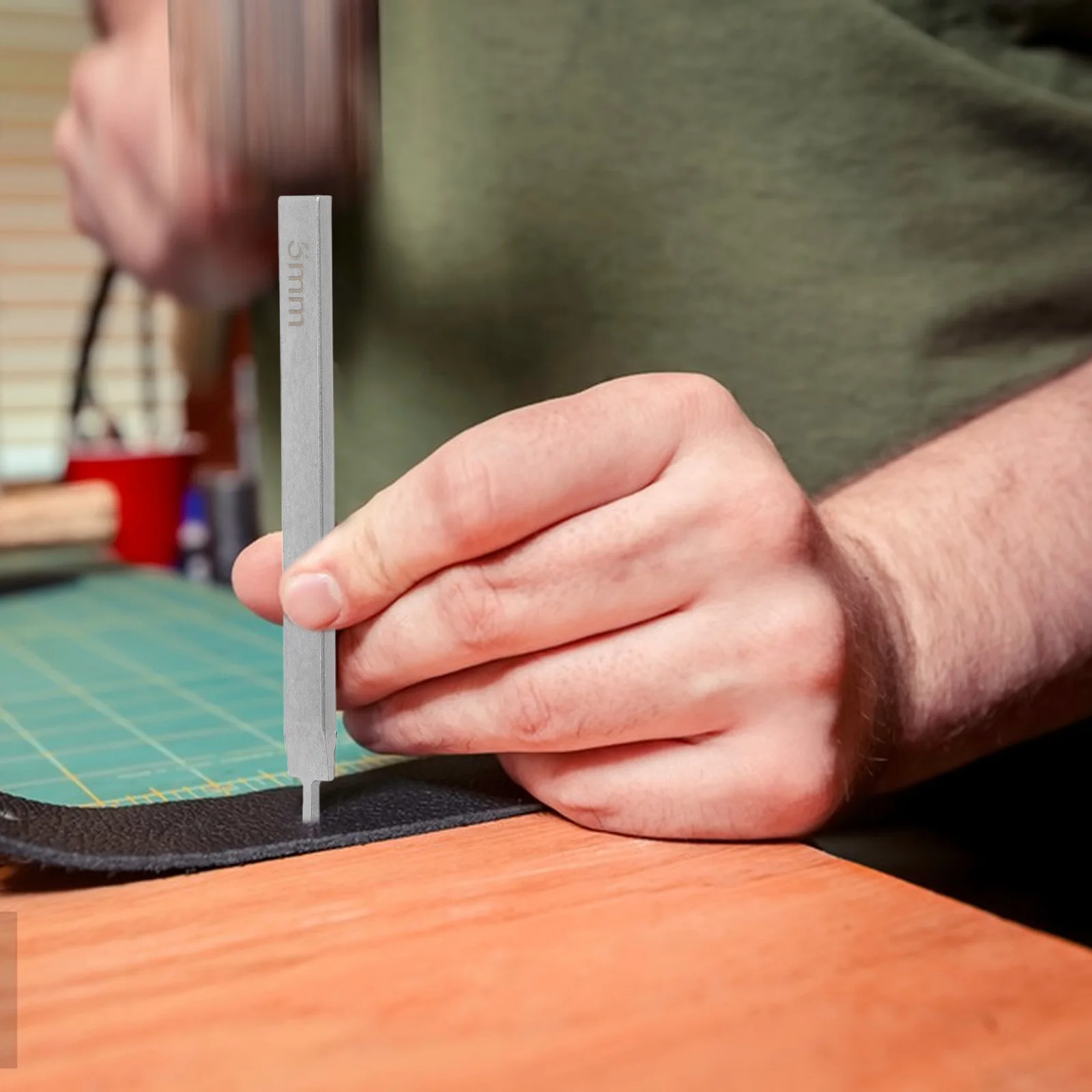 

4Pcs Manual Hole Puncher Professional Grade Hollow Punch for Straps Braces Consistent Results Smooth Finish Leathercraft