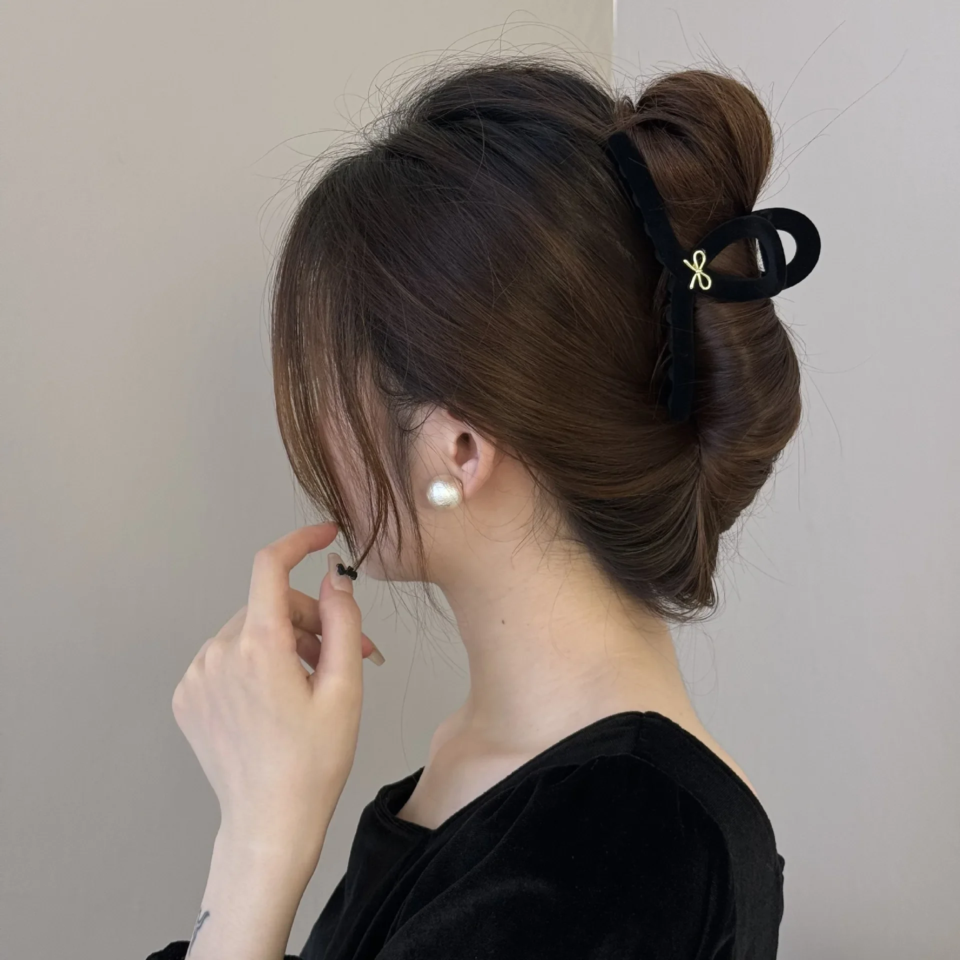 Claw clip hair pin for women girl accessories vintage bow popular catches leading fashion adults kpop furry 2024 Designer large