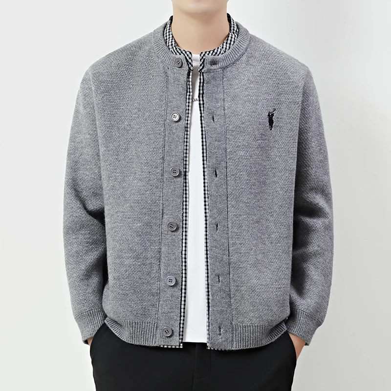 

Осенний новый вышитый искусственный вязаный свитер из двух предметов, мужская мода, корейское издание, повседневный кардиган, свитер, пальто, осенний топ