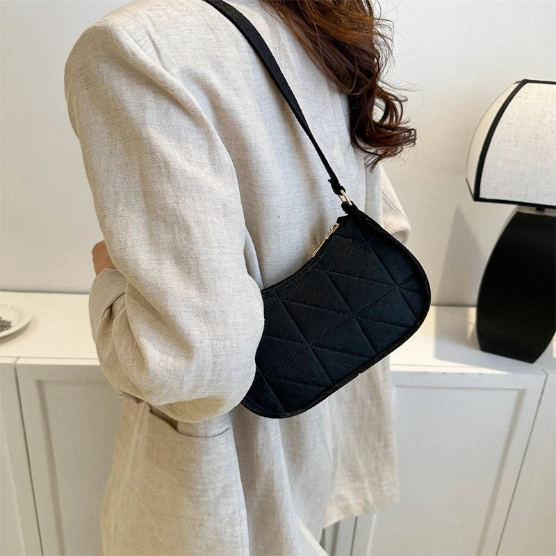 

New Fashionable Women's Texture Simplicity Leisure Commuting Popular Underarm Shoulder Handbag