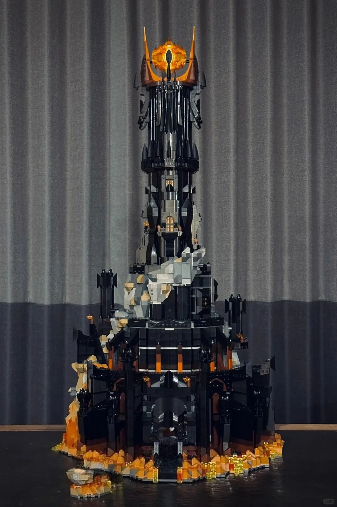 

Dark Fortress Tower 10333 Building Blocks Sets Compatible with Legoed Particles Suitable for Christmas Gifts 5471pcs